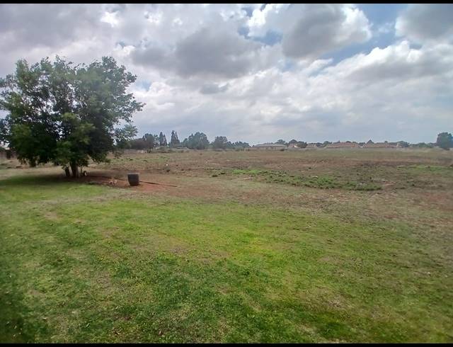 10,400M² VACANT LAND SOLD IN KOOKRUS